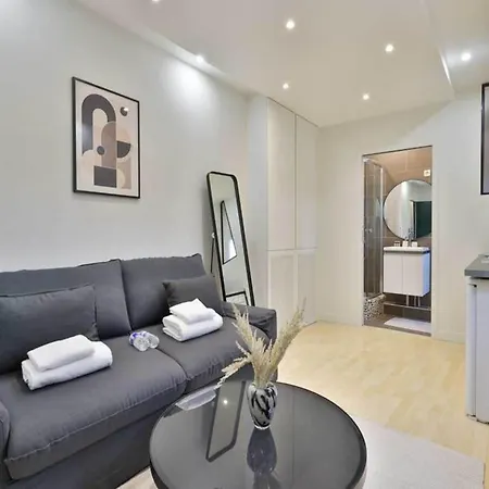 Modern - Plaine-monceau - Mobility Lease Apartman *